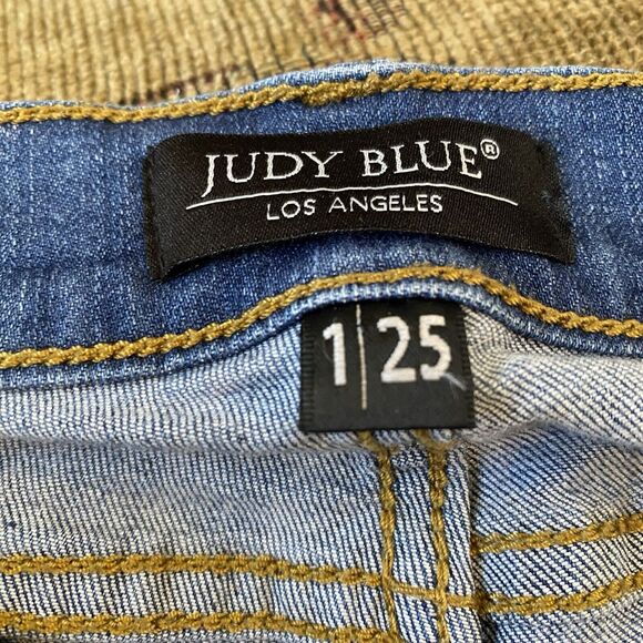 Judy Blue Womens Size 1/25 Patched Rip Skinny Jeans Stretch Raw Hem - Picture 11 of 13